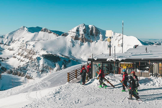 THE SUNDAY EDIT VOL. 89 | Ski Culture & Fashion